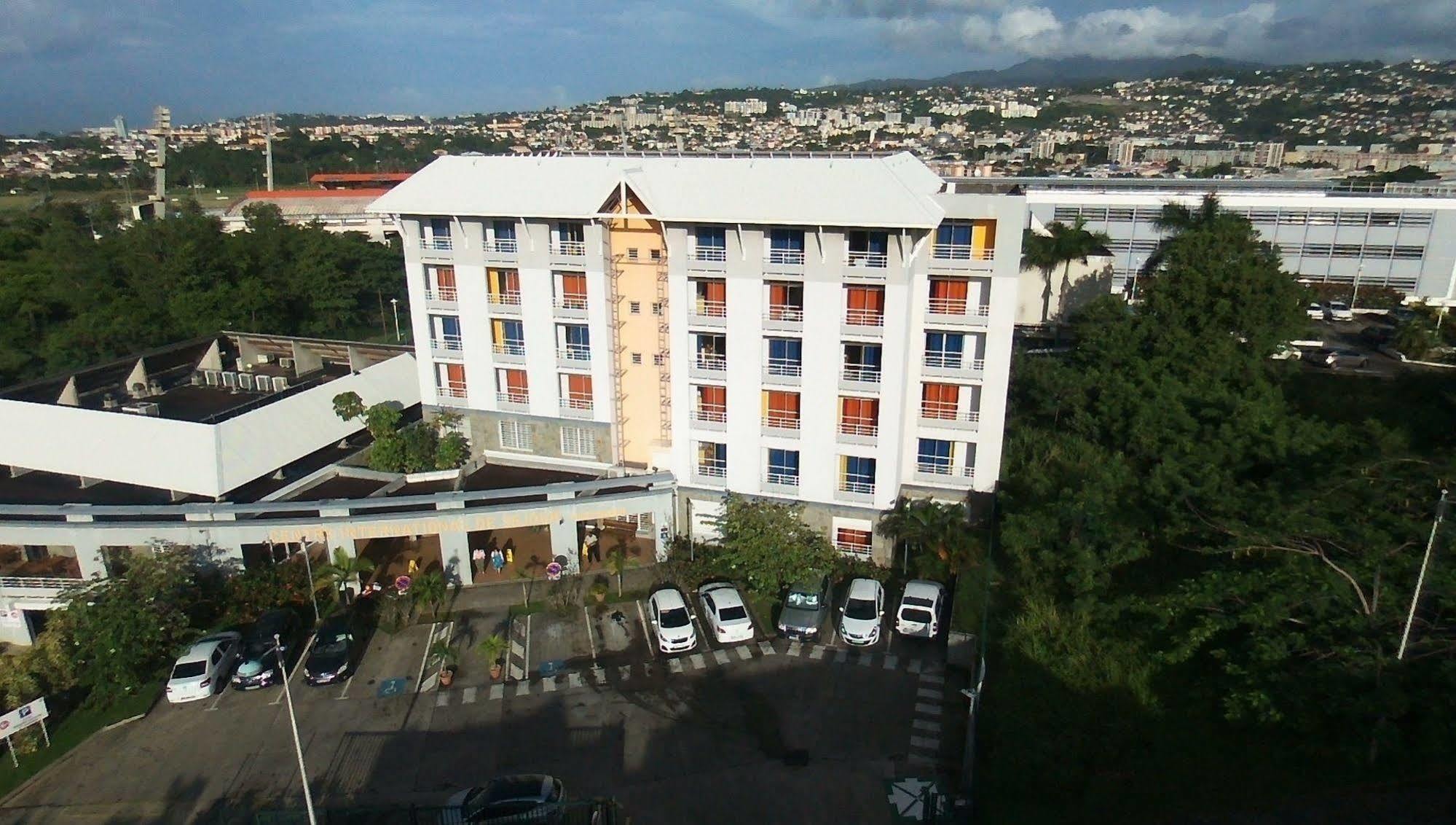 Ostello Centre International De Sejour Fort-de-France Esterno foto